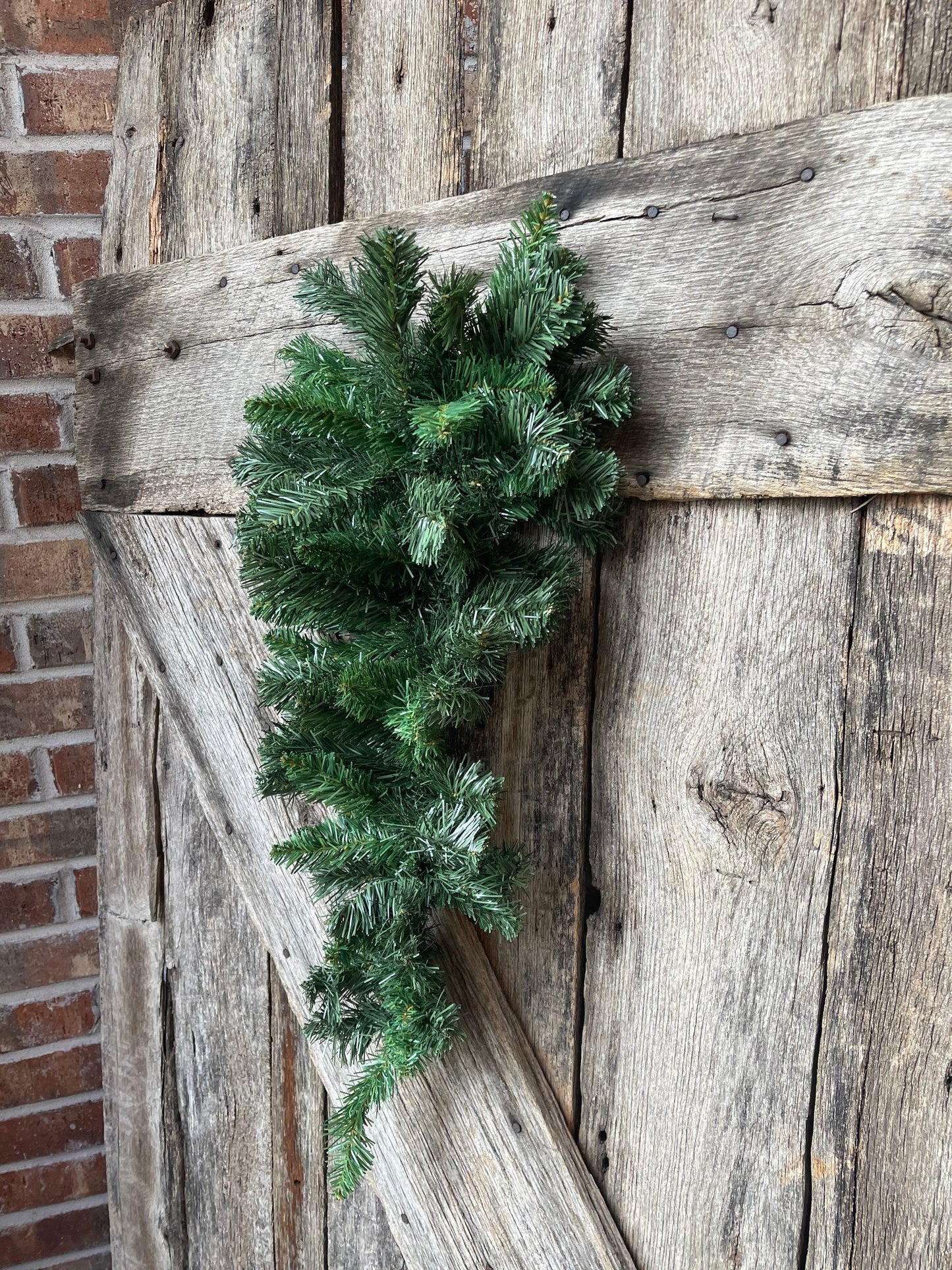 24 inch teardrop swag, pine work form, pine swag