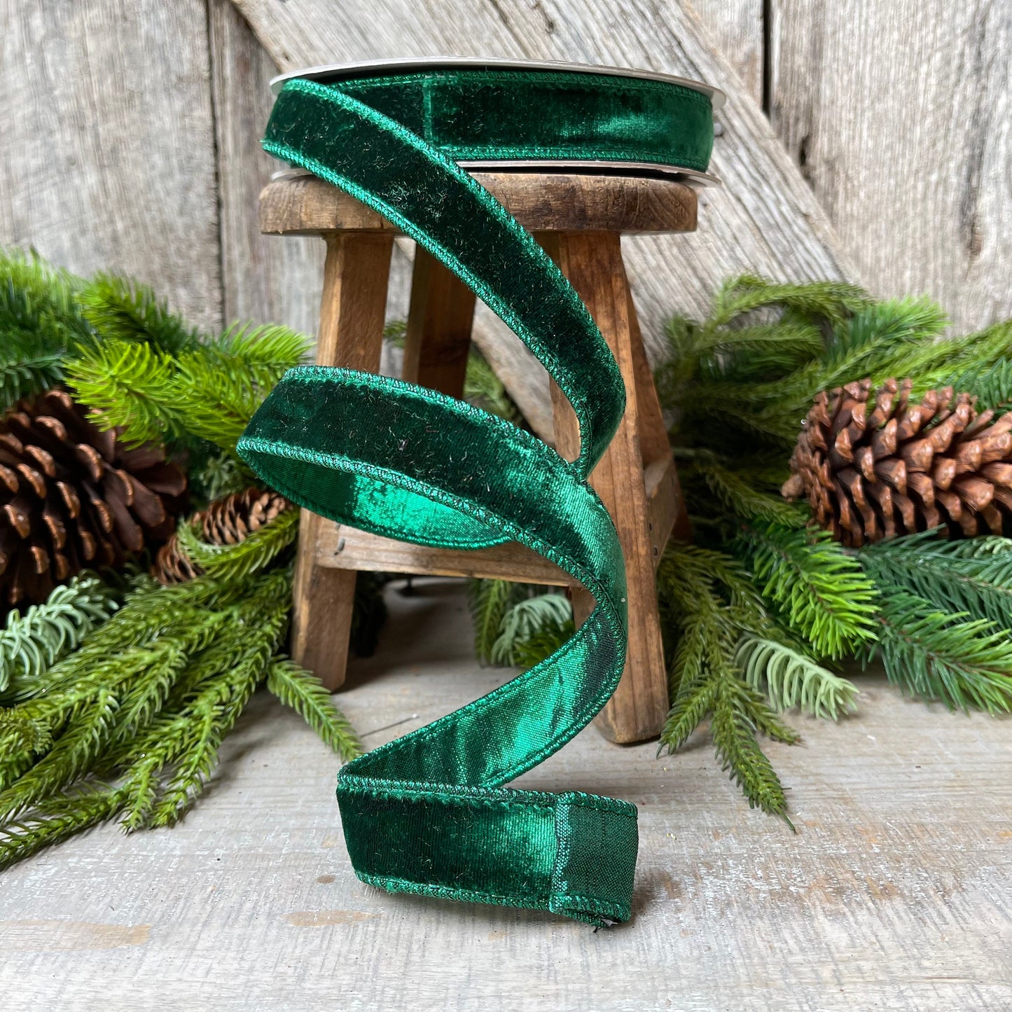 1" Emerald Green Velvet, Farrisilk Ribbon, Green Velvet Luster Ribbon