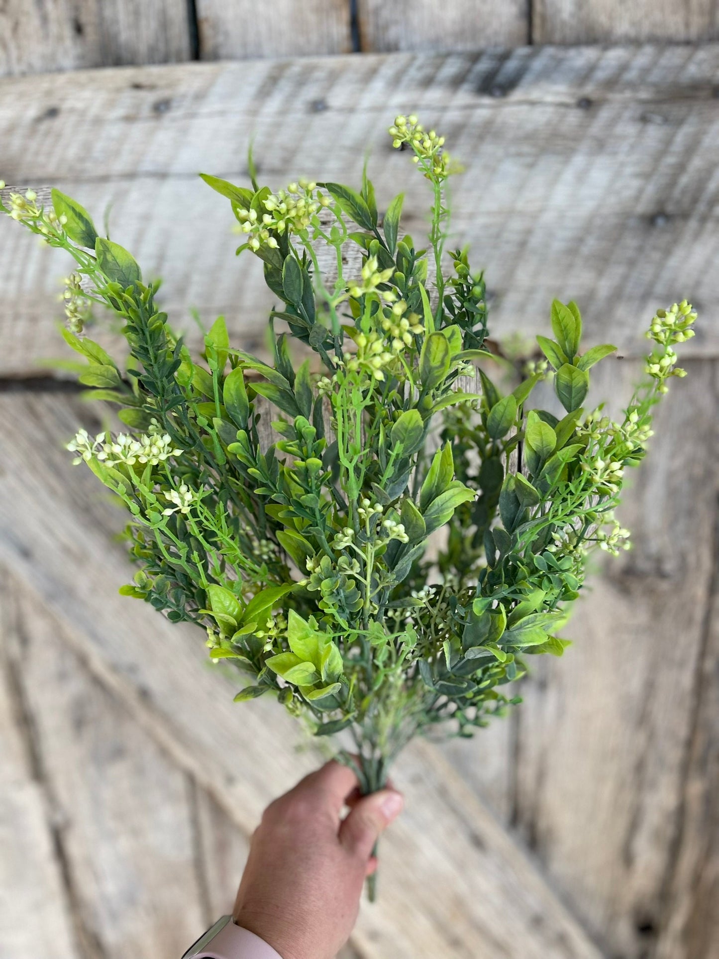 21" Mixed Greenery Bush, Greenery Bush Mixed Leaves/Spike/Grasses Light Green/Green