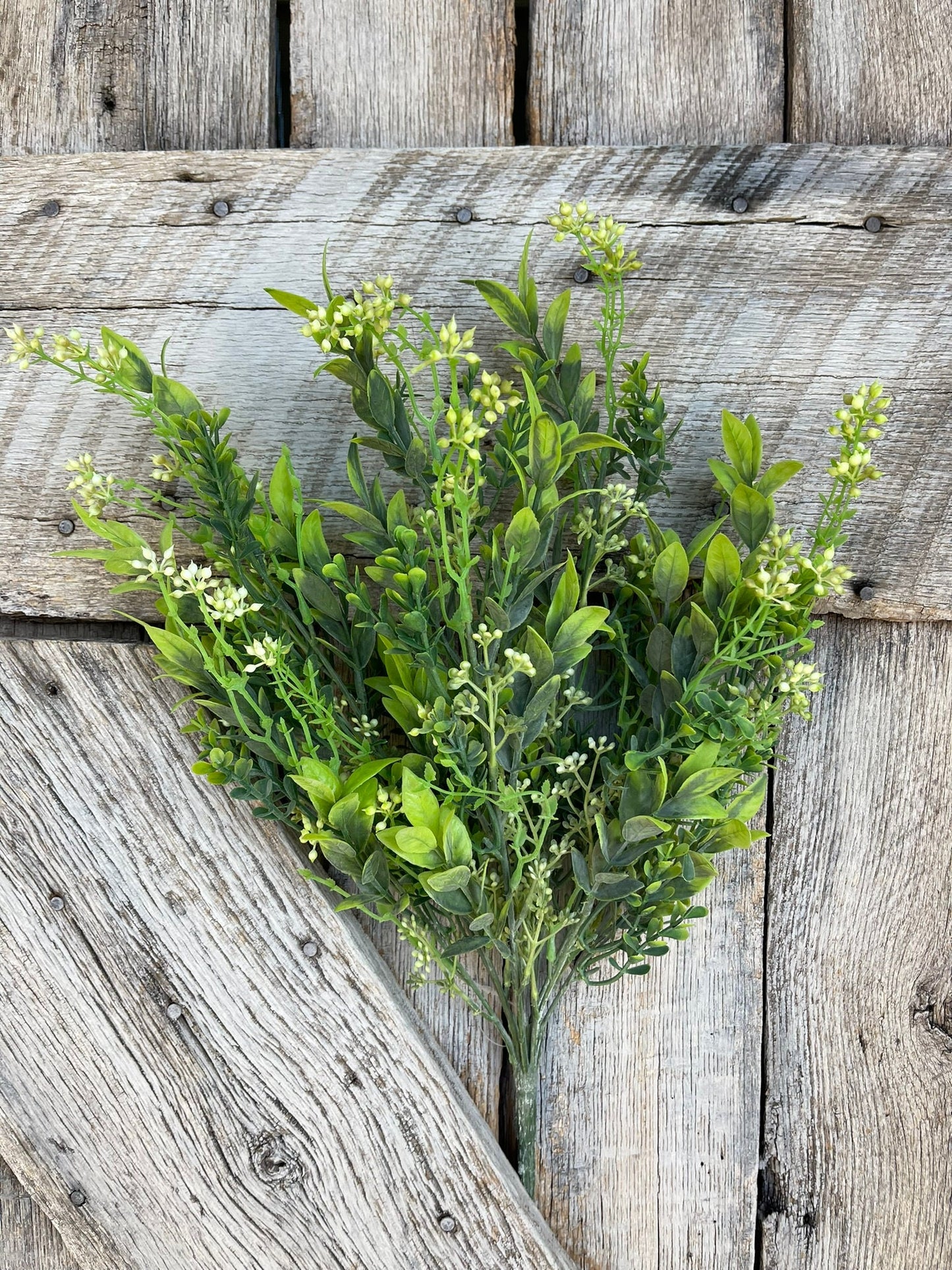 21" Mixed Greenery Bush, Greenery Bush Mixed Leaves/Spike/Grasses Light Green/Green