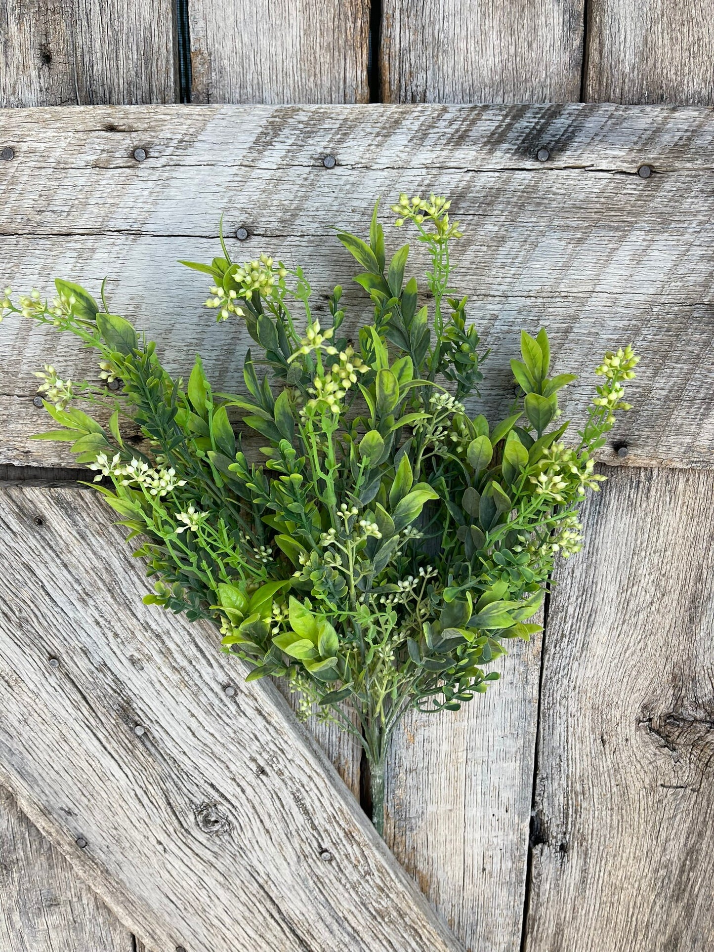 21" Mixed Greenery Bush, Greenery Bush Mixed Leaves/Spike/Grasses Light Green/Green