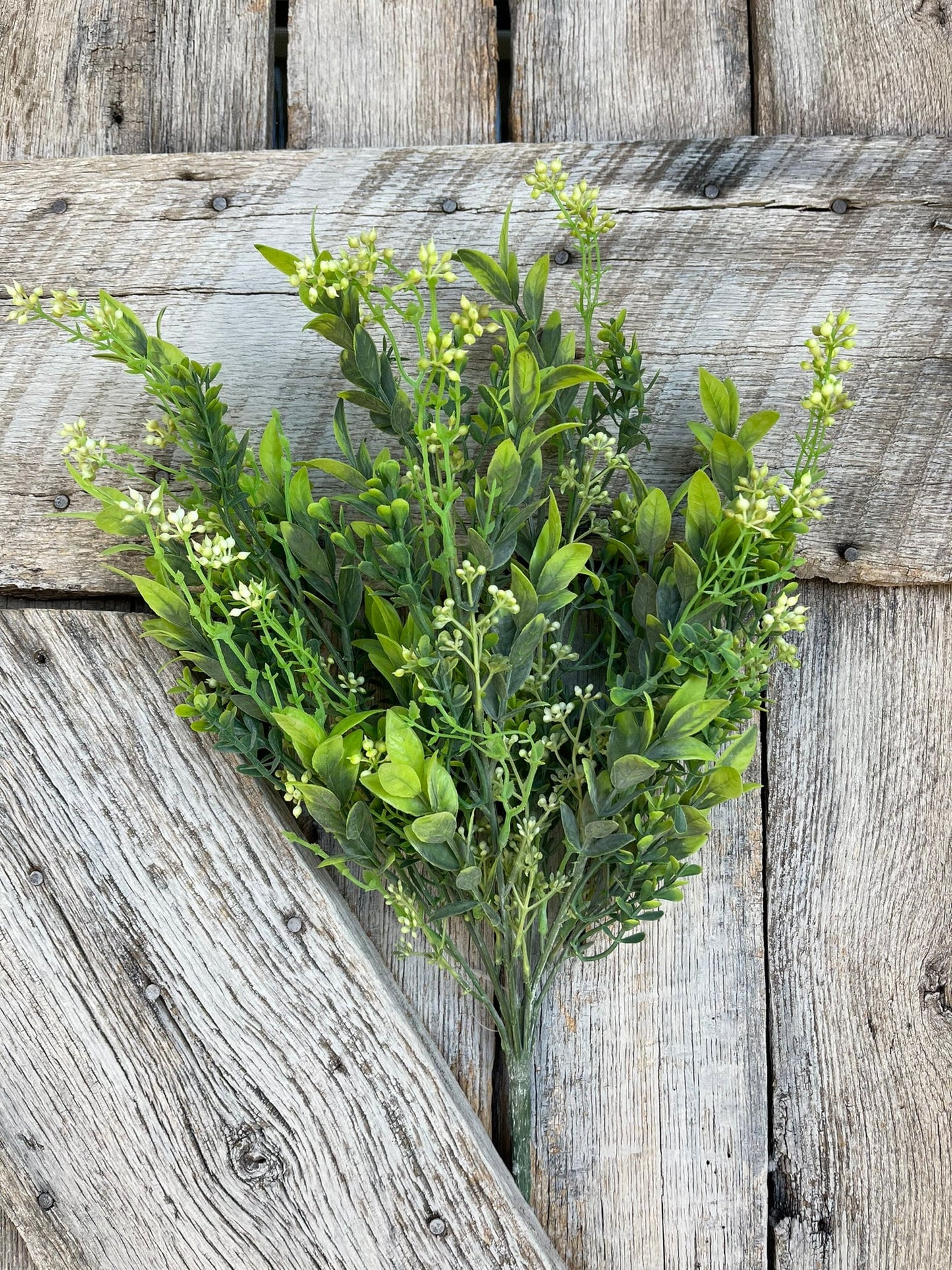 21" Mixed Greenery Bush, Greenery Bush Mixed Leaves/Spike/Grasses Light Green/Green