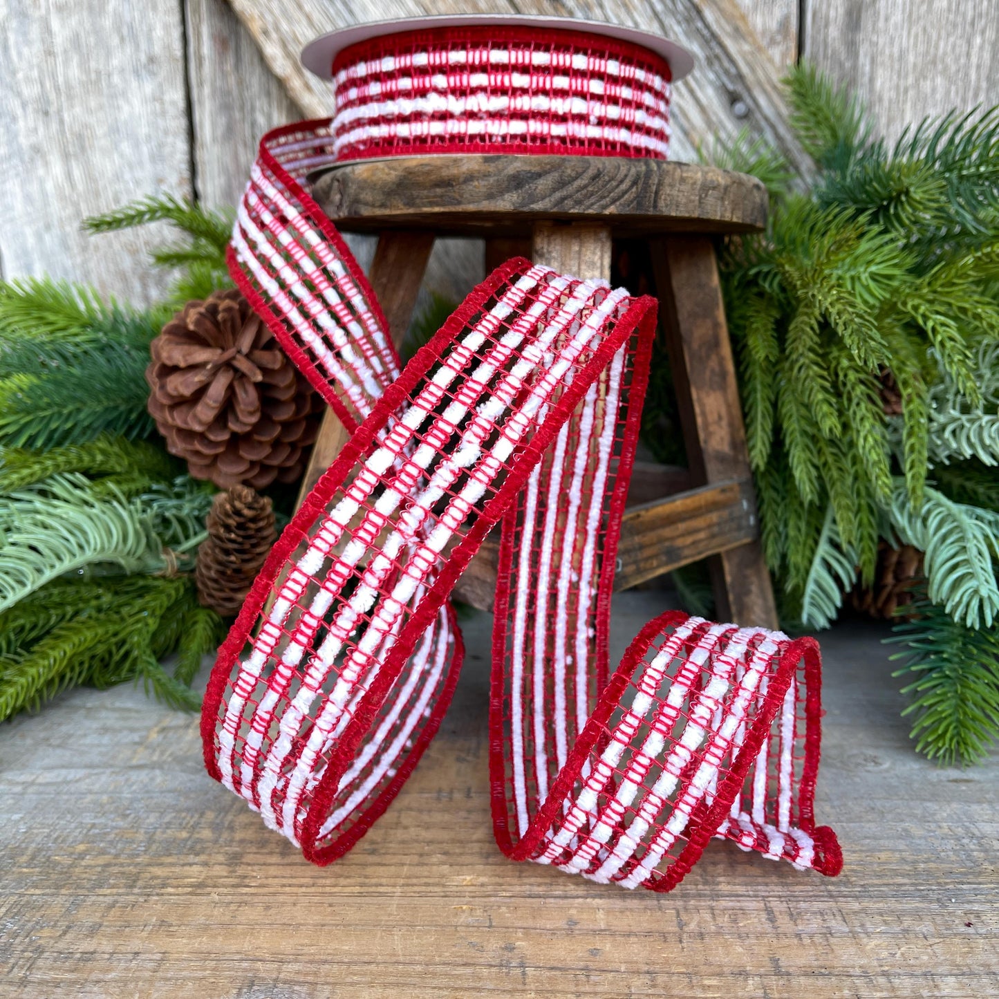 1.375" Santa Trellis Ribbon, Farrisilk Ribbon, Red White Ribbon