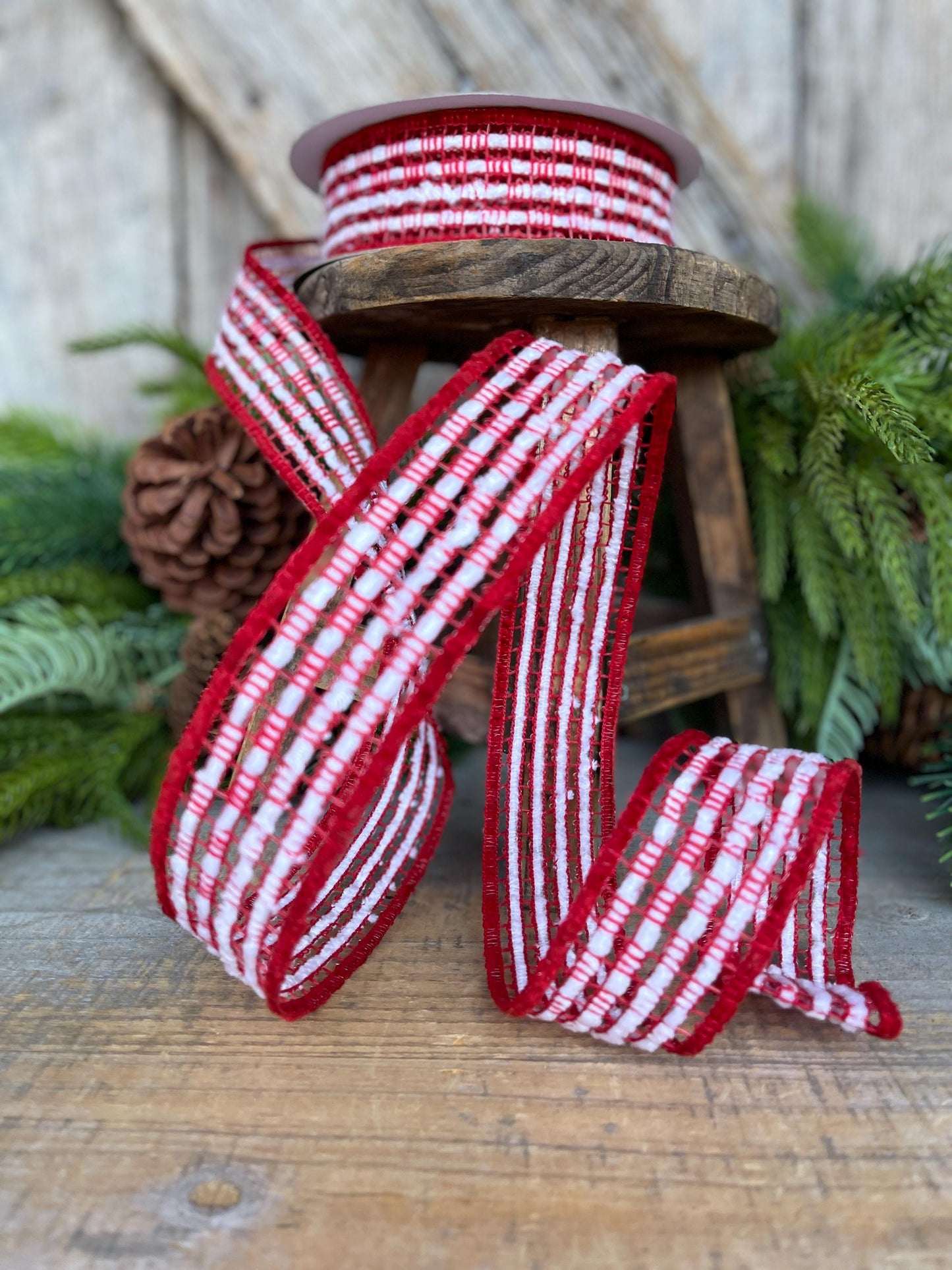 1.375" Santa Trellis Ribbon, Farrisilk Ribbon, Red White Ribbon