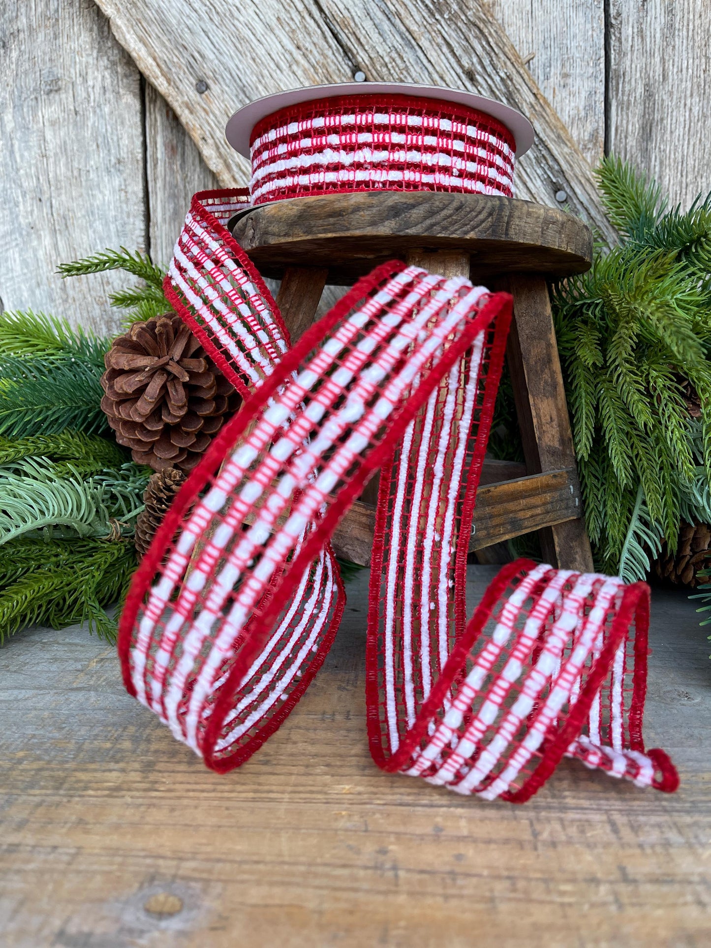 1.375" Santa Trellis Ribbon, Farrisilk Ribbon, Red White Ribbon