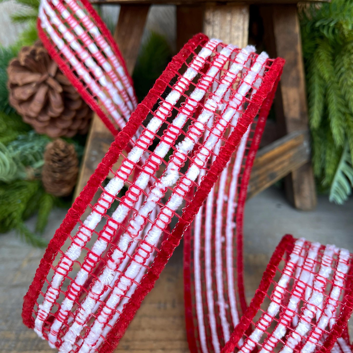 1.375" Santa Trellis Ribbon, Farrisilk Ribbon, Red White Ribbon