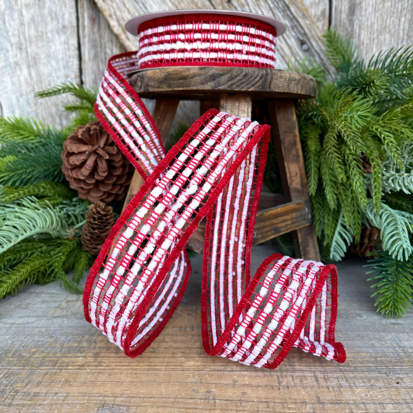 1.375" Santa Trellis Ribbon, Farrisilk Ribbon, Red White Ribbon