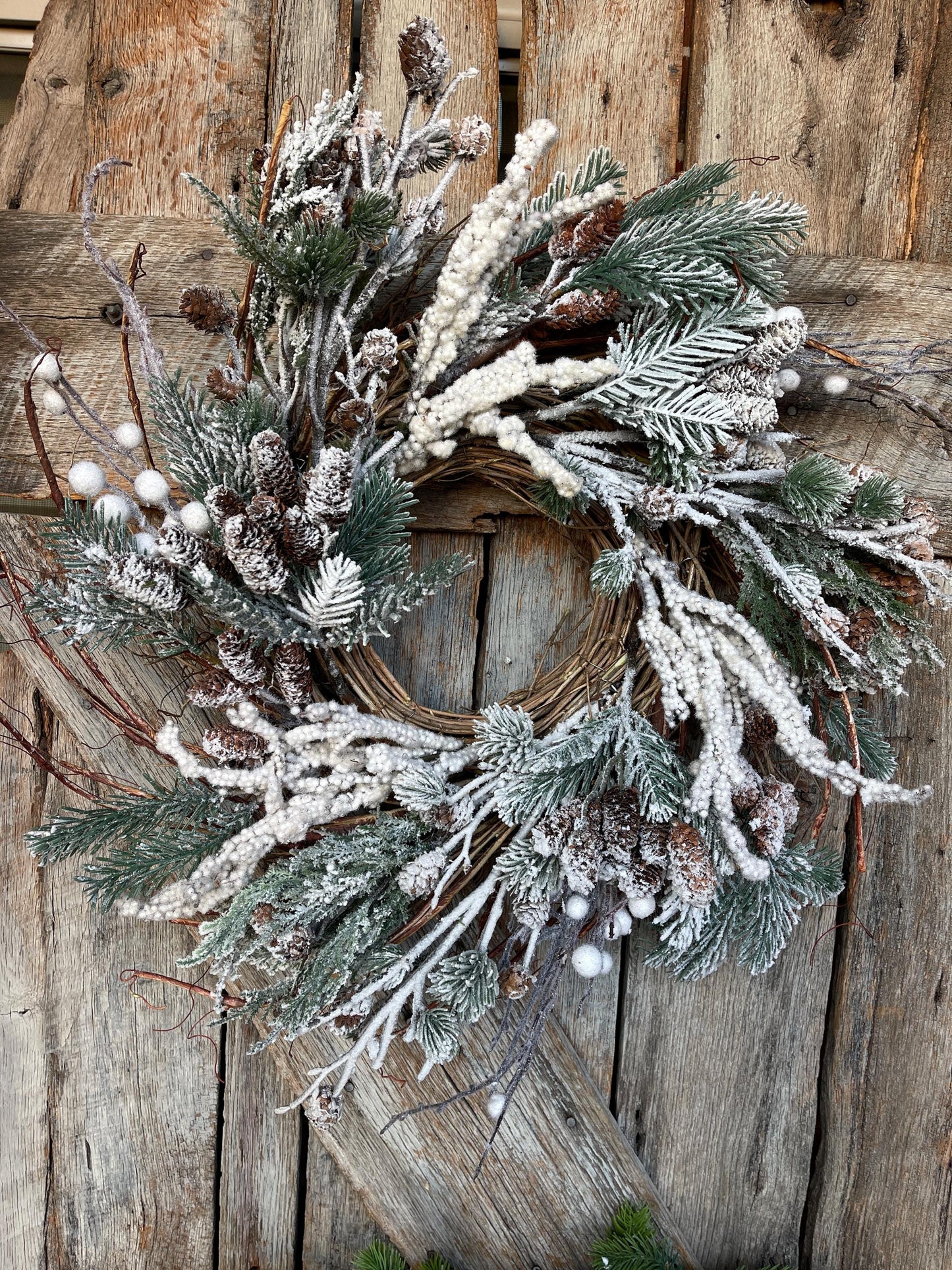 24" Snowy Flocked Wreath,Flocked Front Door Wreath,Christmas Wreath, Artificial Wreath, Christmas Front Door,Pine Wreath,Christmas Farmhouse