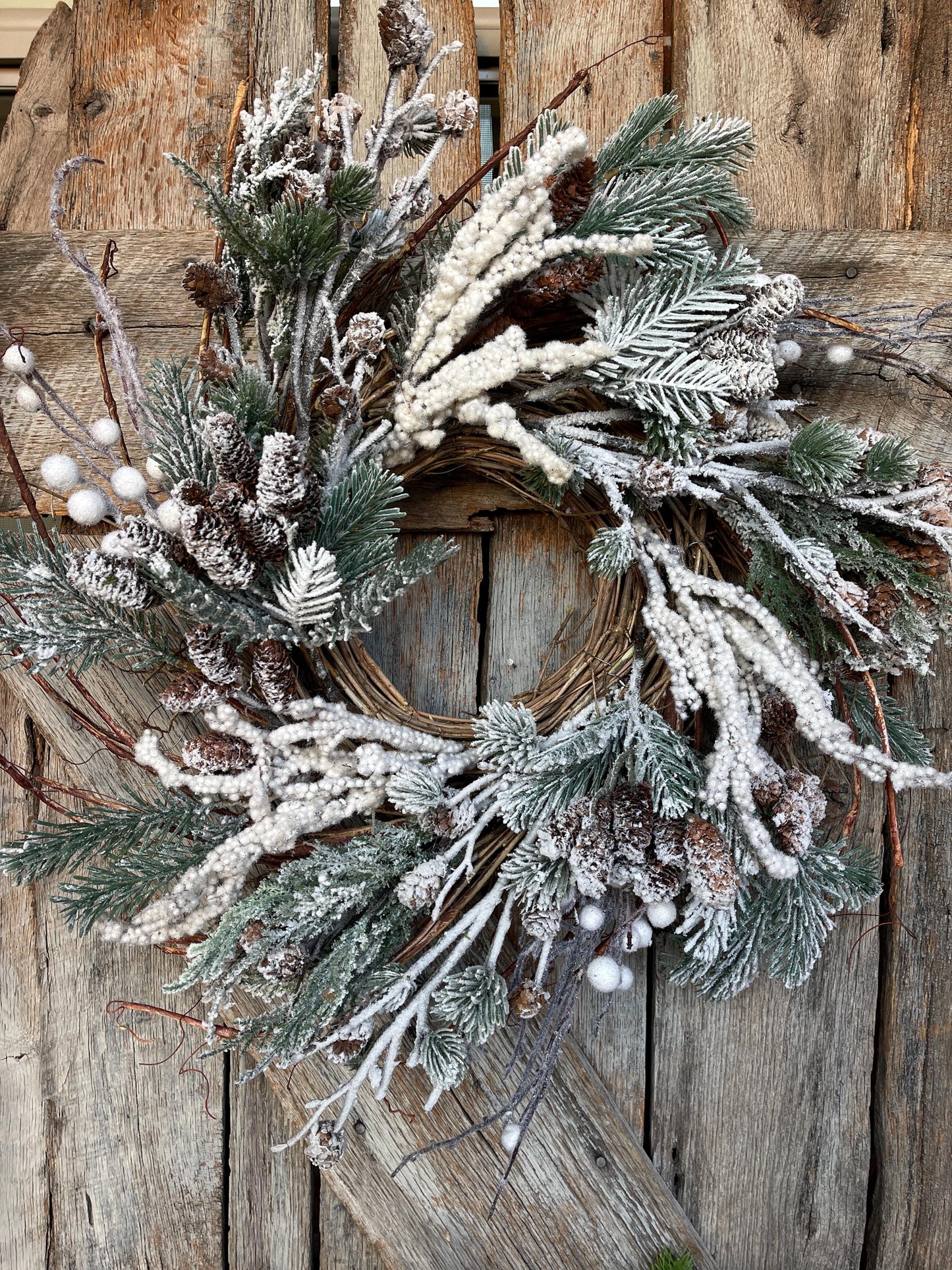 24" Snowy Flocked Wreath,Flocked Front Door Wreath,Christmas Wreath, Artificial Wreath, Christmas Front Door,Pine Wreath,Christmas Farmhouse