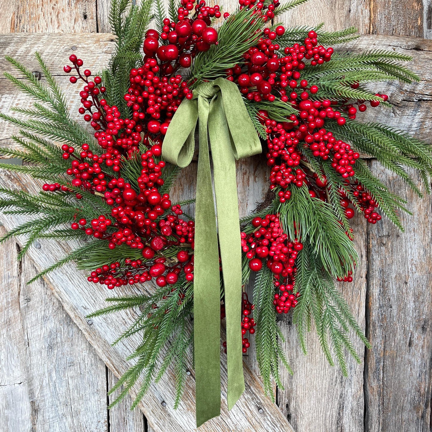 24" Christmas Red Berry Wreath, Cranberry Wreath, Red Wreath