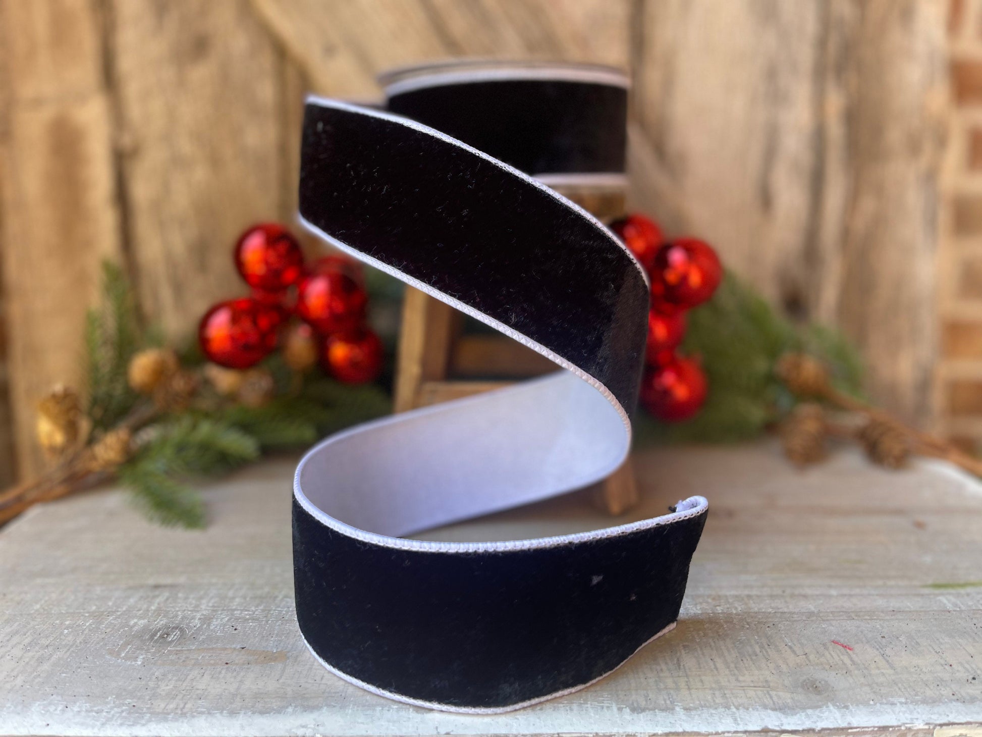 Black and white velvet, 2.5" wired black velvet