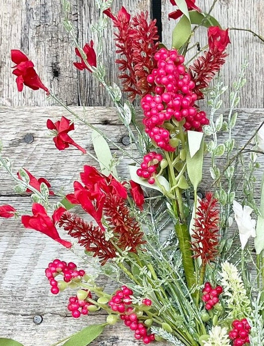 60919, 23" Red White Blue Lavender Floral Spray