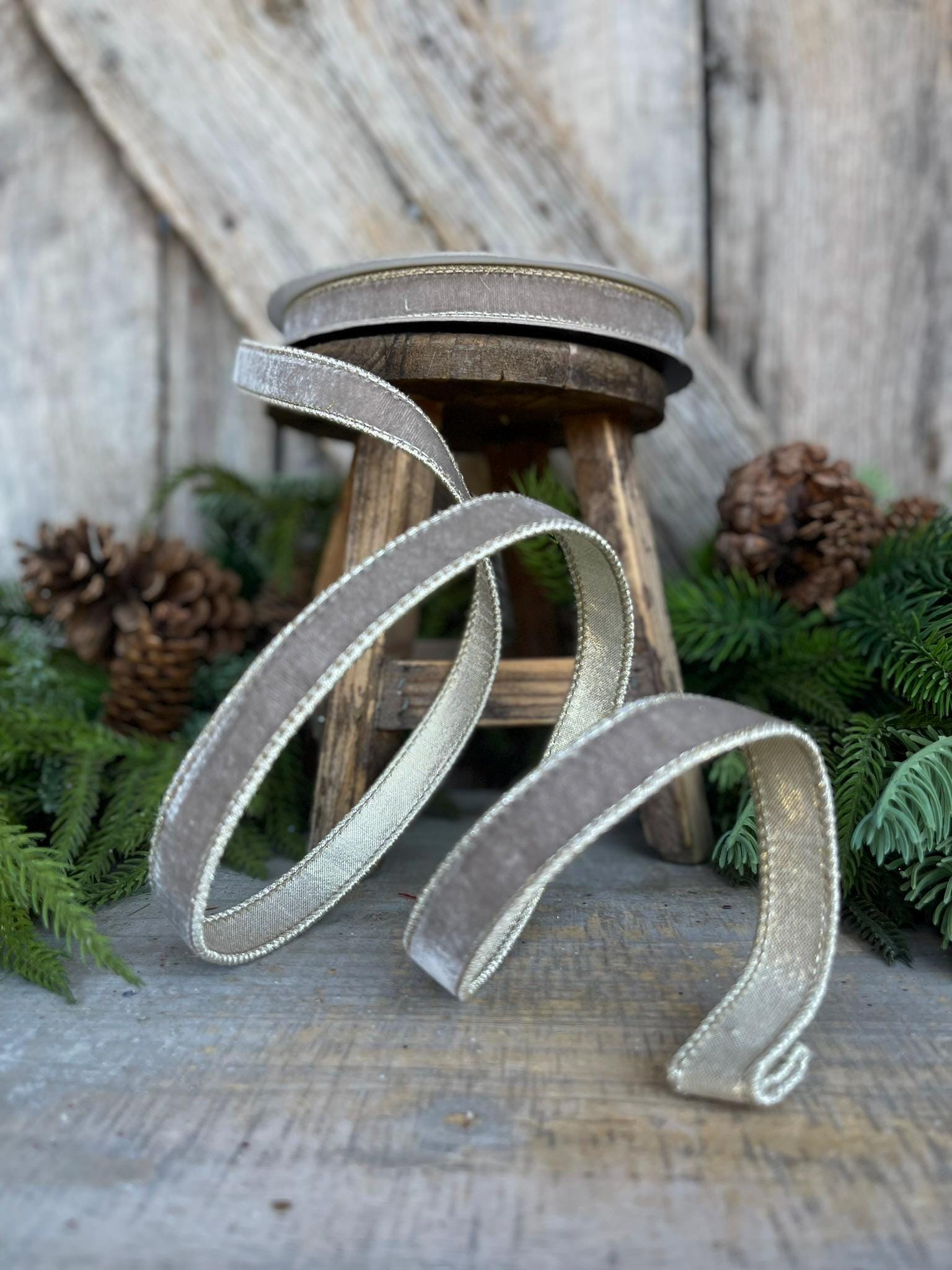 3/4" Platinum Velvet Luster, Farrisilk Ribbon, Wired Ribbon