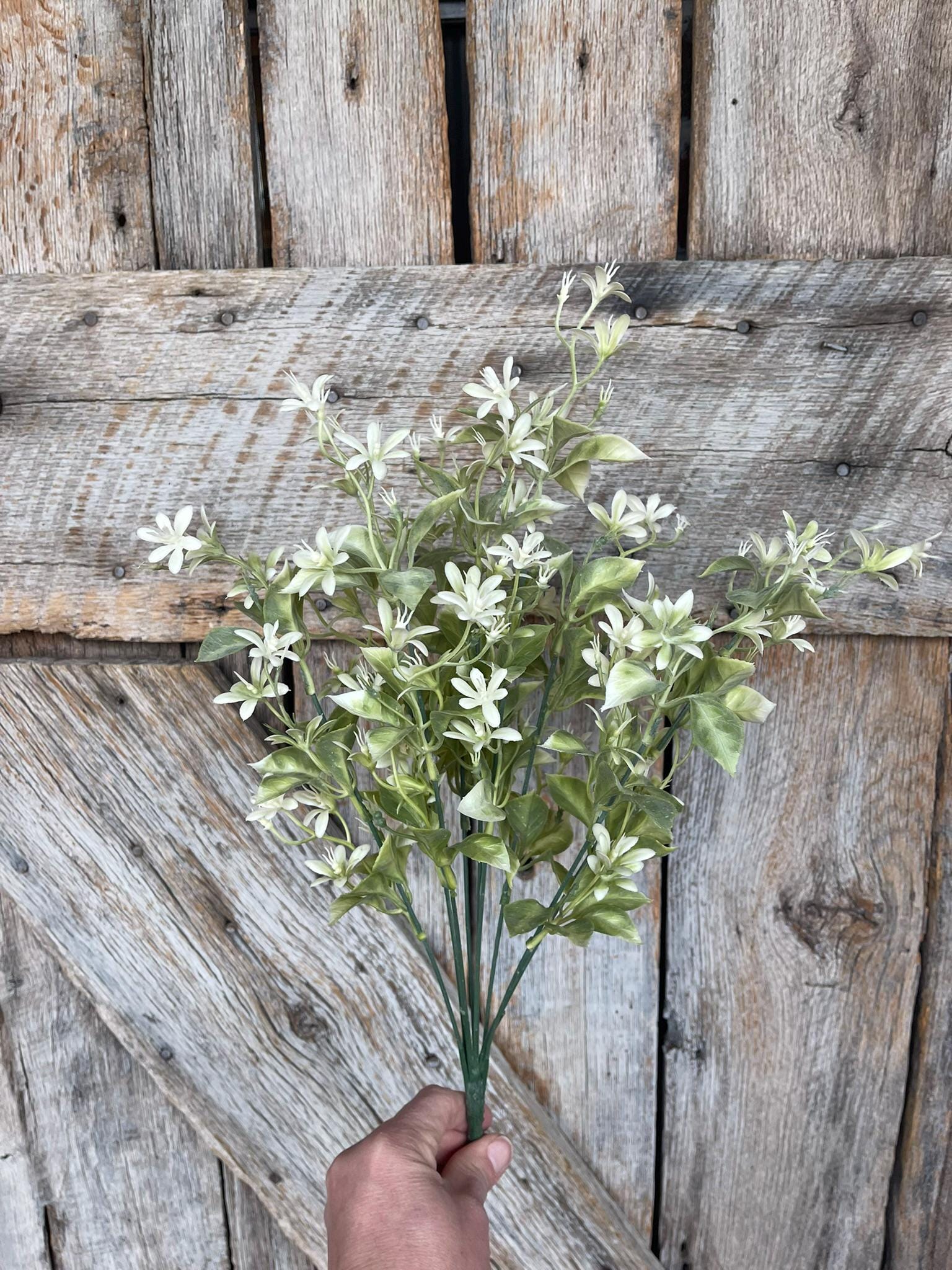 19" White Filler Greenery Bush, Greenery Bush, Filler Bush, Artificial Greenery Bush, Plastic Greenery, 80172