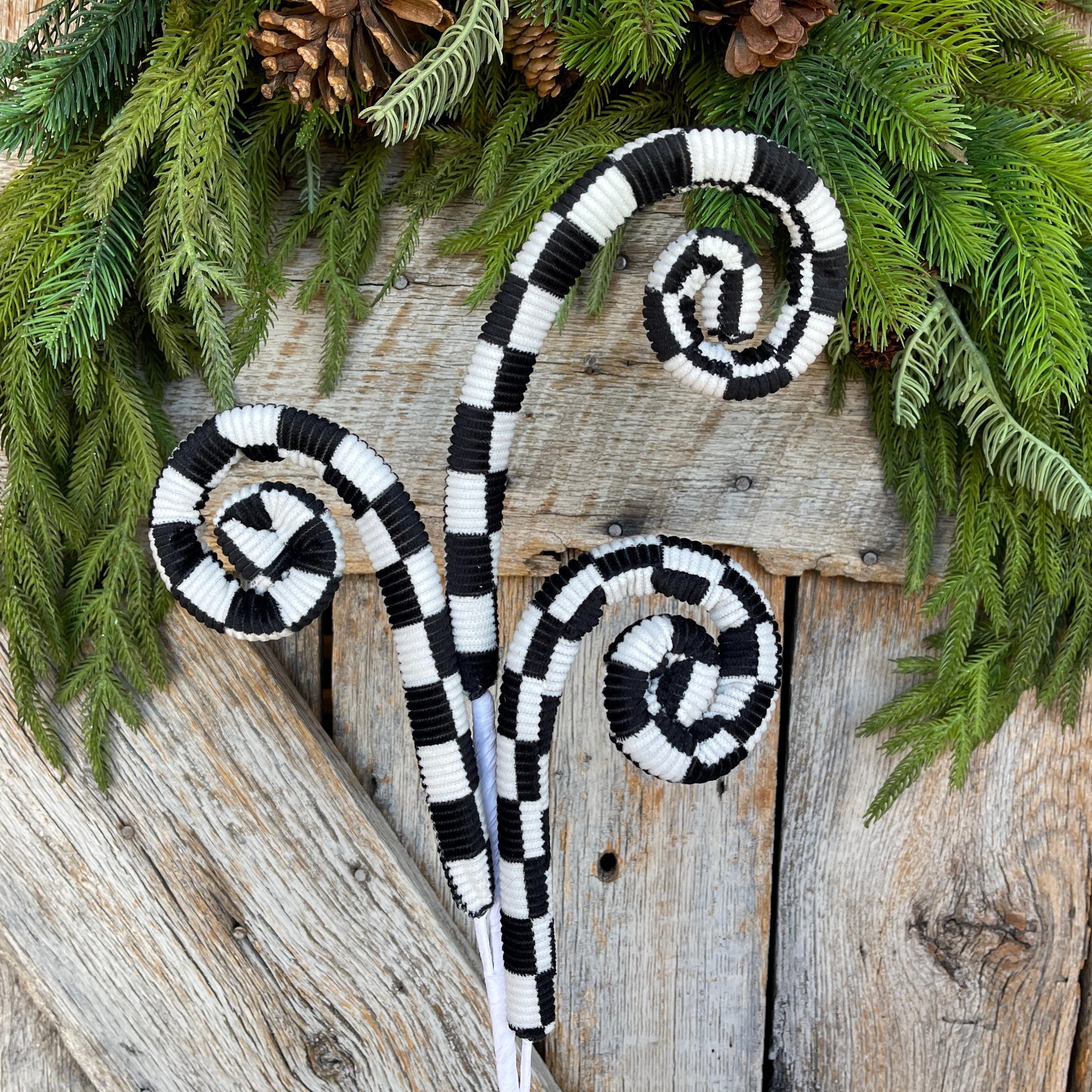 28" Black White Checkered Curly Spray, Halloween Spray, Floral Spray, Curly Spray, Black White Check Spray, 63407BKWT
