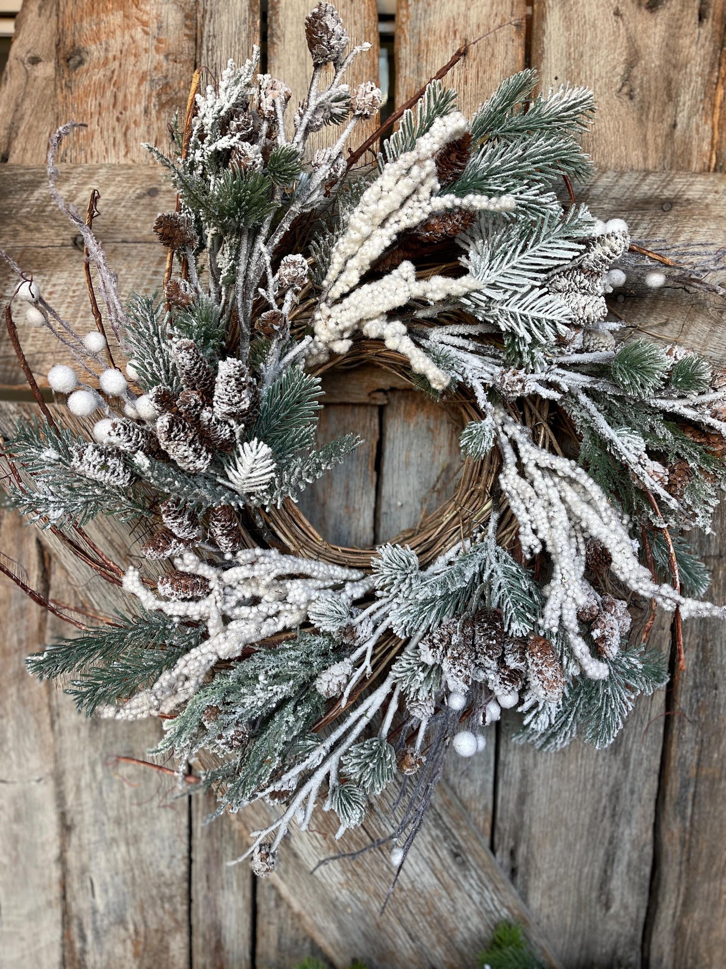 24" Snowy Flocked Wreath,Flocked Front Door Wreath,Christmas Wreath, Artificial Wreath, Christmas Front Door,Pine Wreath,Christmas Farmhouse