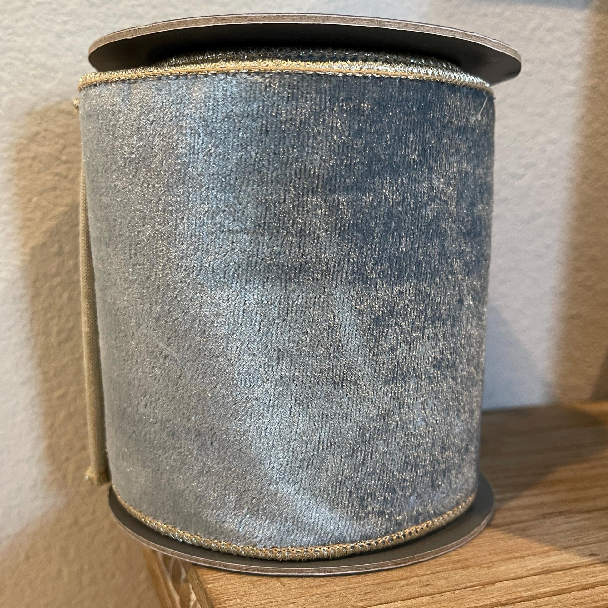 Picutre taken indoors with overhead lighting for reference.