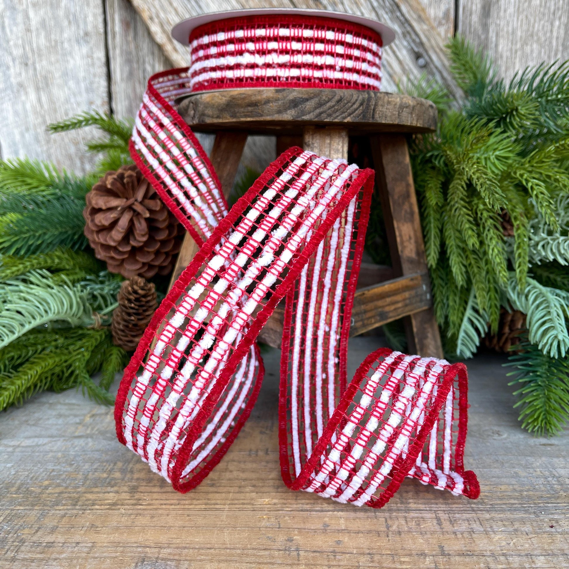 1.375" Santa Trellis Ribbon, Farrisilk Ribbon, Red White Ribbon