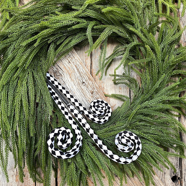 Harlequin Curly Spray: Black &amp; White Curly Stem - 30"