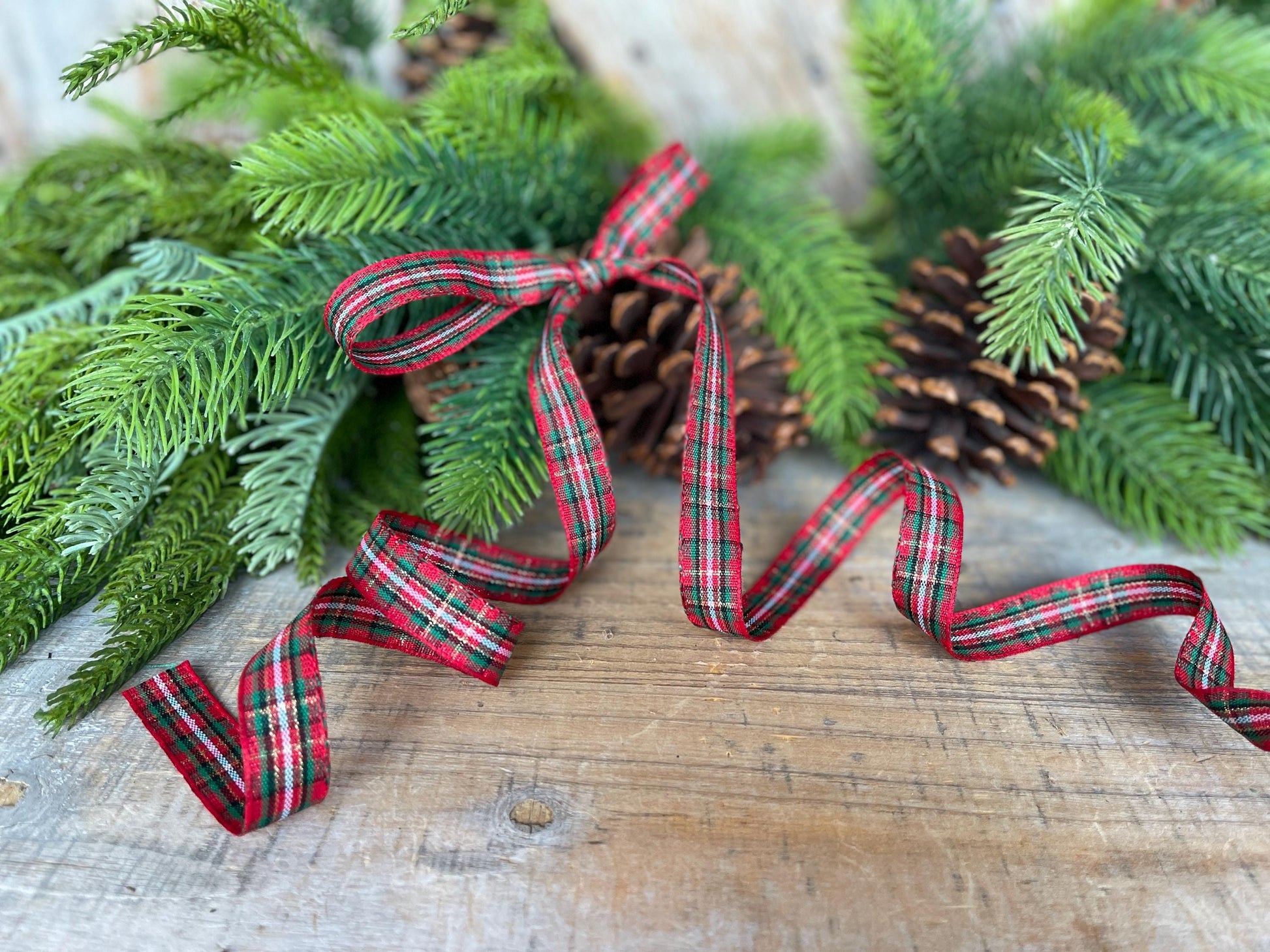 5/8" Traditional CHristmas Plaid, Unwired RIbbon, Gift wrap ribbon, #3 ribbon