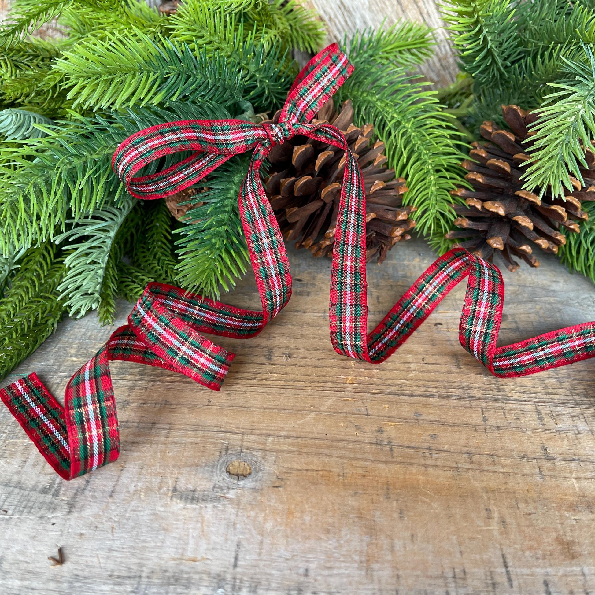 5/8" Traditional CHristmas Plaid, Unwired RIbbon, Gift wrap ribbon, #3 ribbon