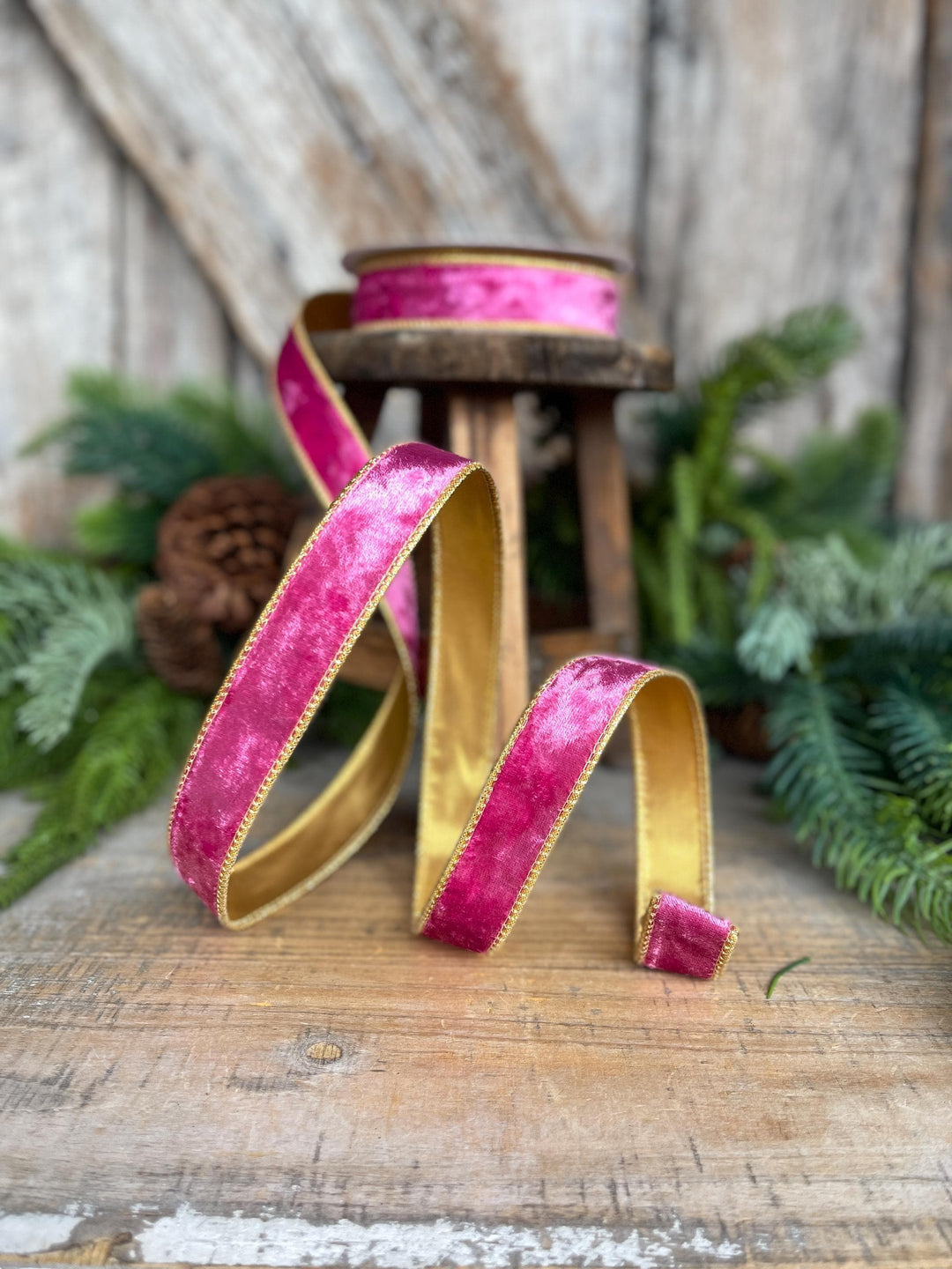 1" Fuchsia Pink Velvet Wired Ribbon with Gold Backing