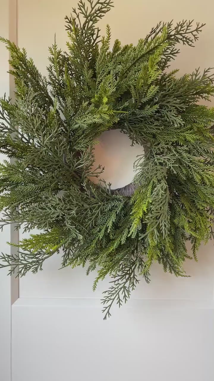 16" Christmas Pine Wreath, Cabinet Wreath, Small Wreath